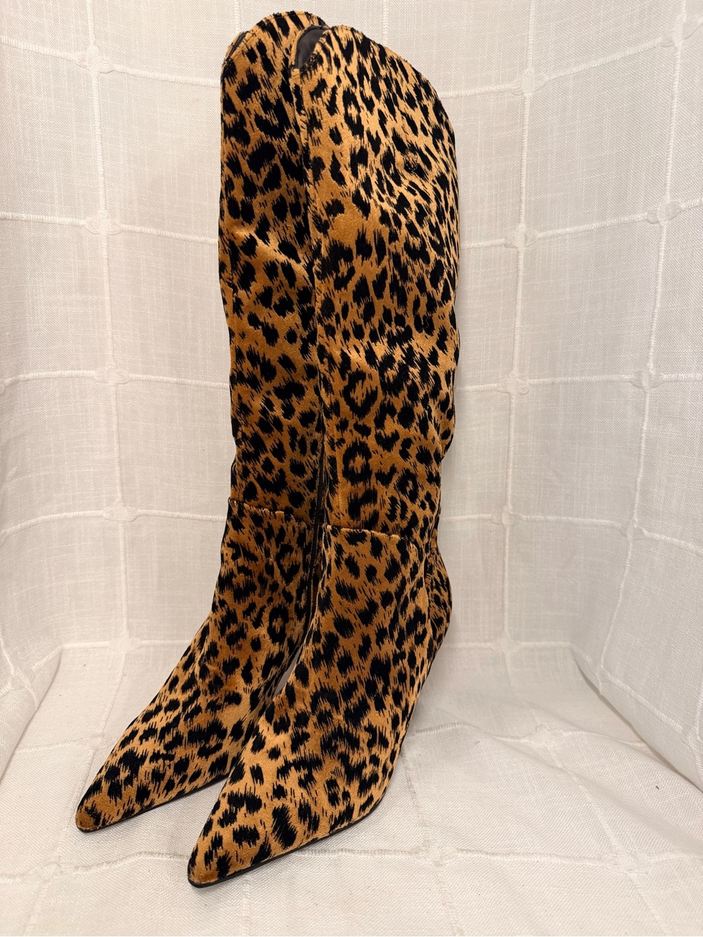 GUESS Palisa Leopard Print Knee High Pointed Toe Boots Size 7 New
